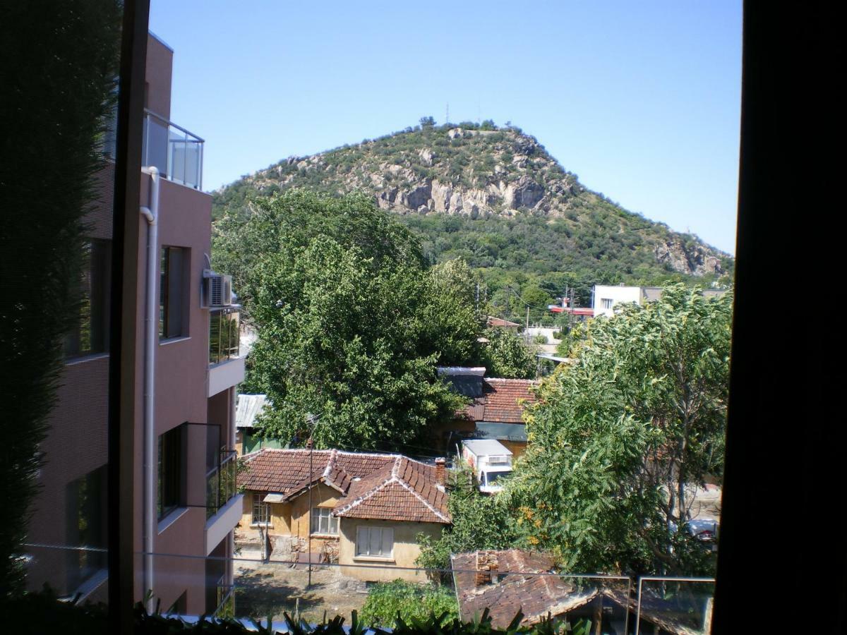 Park View Apartment Plovdiv With Parking Extérieur photo