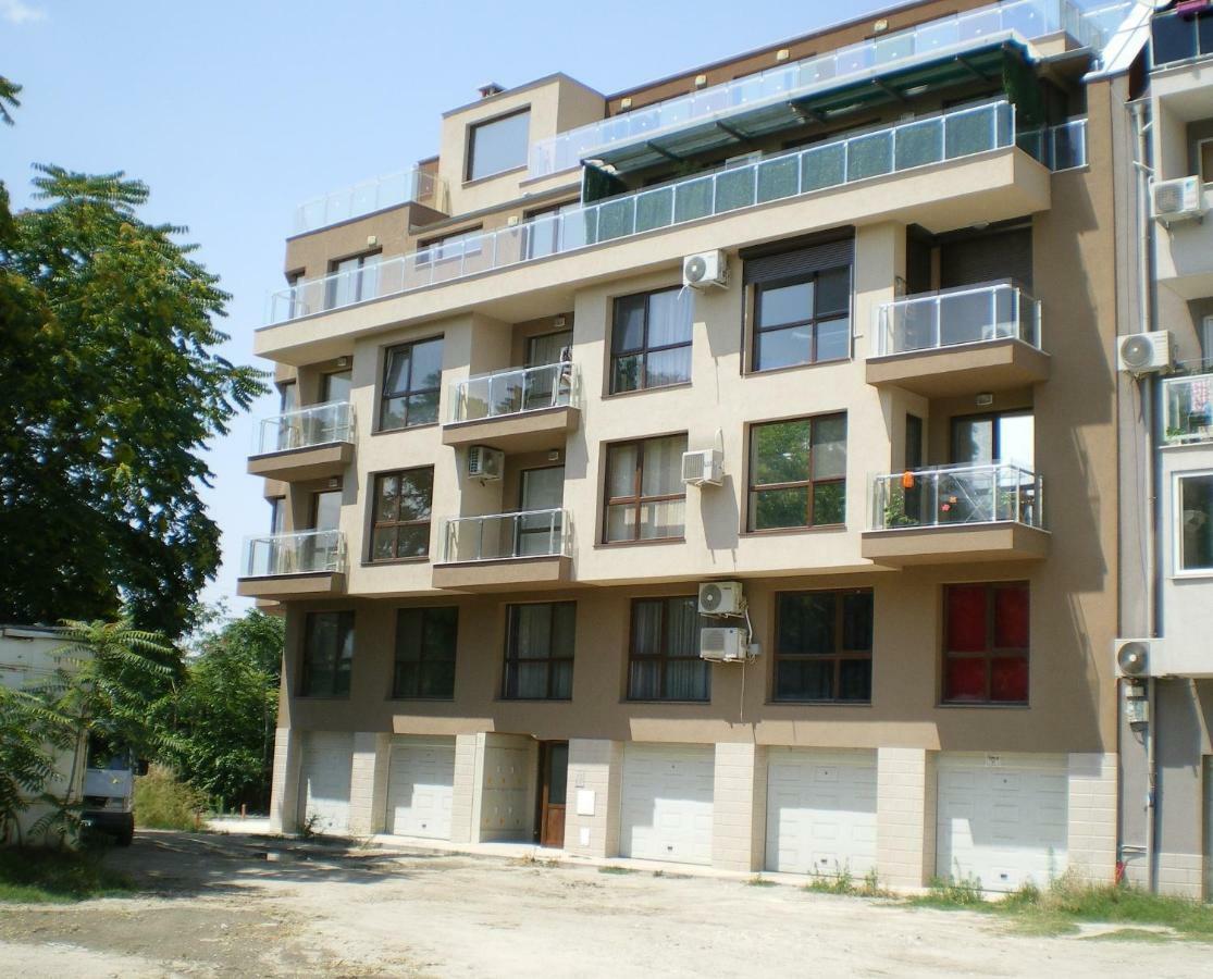 Park View Apartment Plovdiv With Parking Extérieur photo